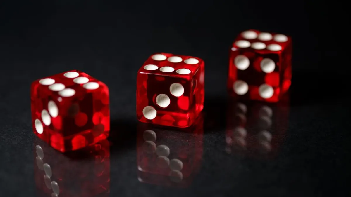 So sánh Xóc Đĩa và Tài Xỉu: Trò chơi nào mới là lựa chọn số 1?